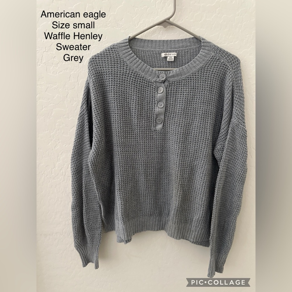 American eagle size small sweater